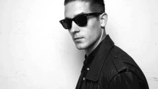 Runaround Sue GEazy ft Greg Banks [upl. by Htebazil]