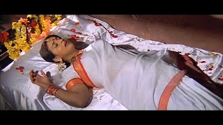 Bedroom Scene of Pavithra Lokesh and Ravichandran  Malla Kannada Movie Super Hit Comedy Video [upl. by Aivatra]