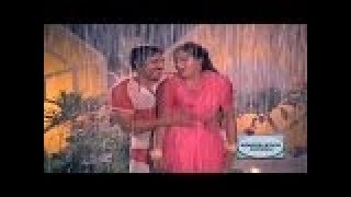 Kannada Rain Song  Thayiya Hone  Sogasu Kannu Kunisiralu  AshokSumalatha [upl. by Phaidra70]